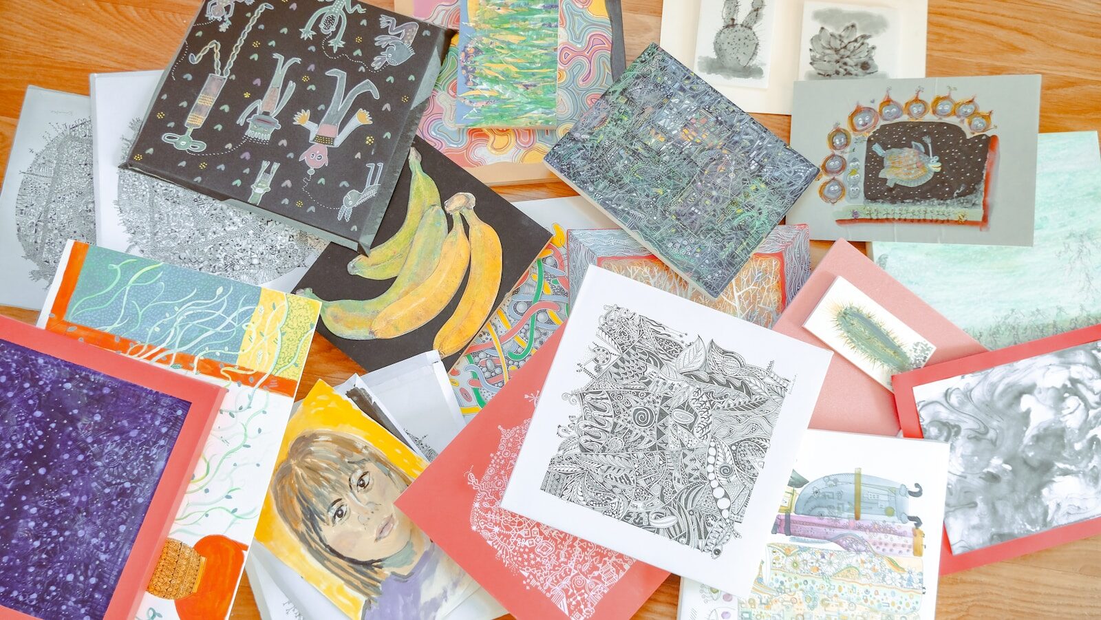 a bunch of cards that are on a table
